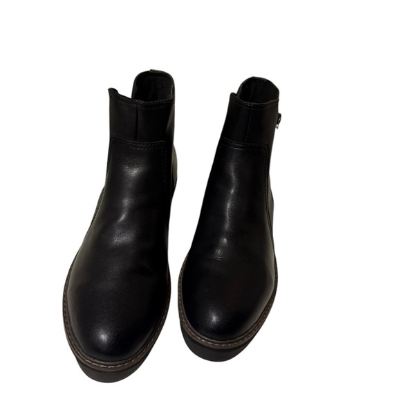 Women's ZEROGRAND City Wedge
Waterproof Chelsea Boots - Picture 3 of 16